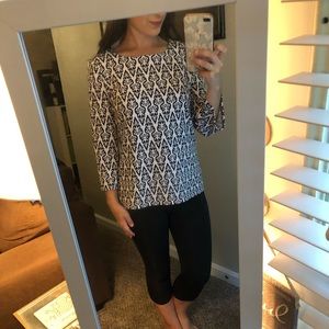 Pattered 3/4 sleeve shirt